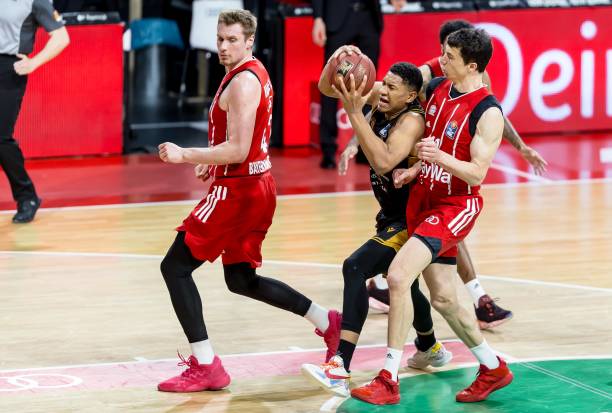 罩在迷雾之 罩在迷雾之